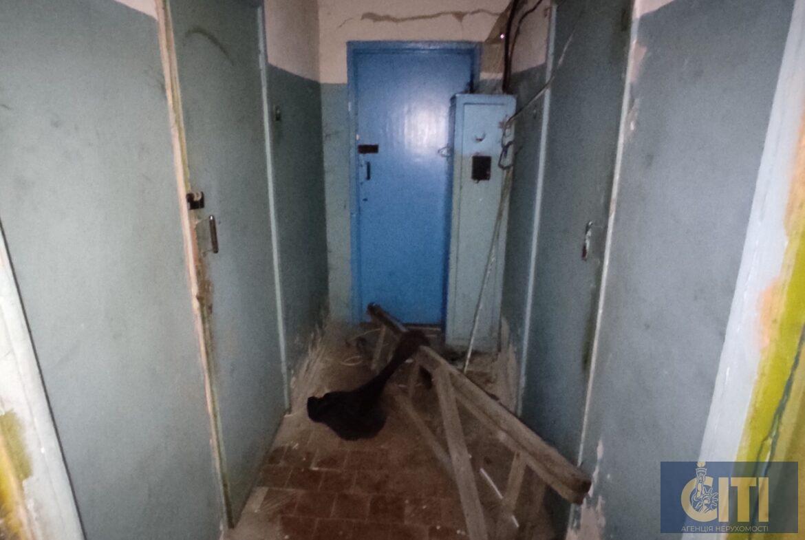 Адміністративна будівля вул. Параджанова, 1000 кв.м.