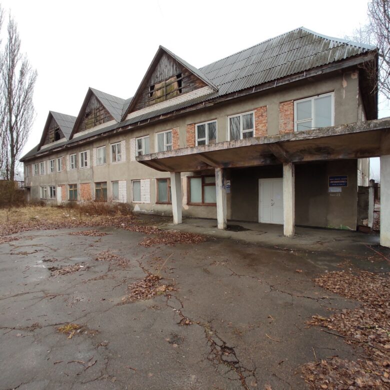 Адміністративна будівля вул. Параджанова, 1000 кв.м.