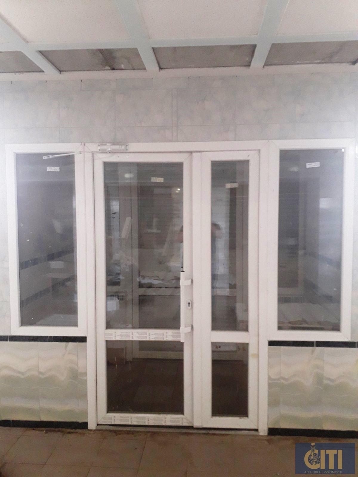 Оренда торгового приміщення на Мальованці, 250 м2