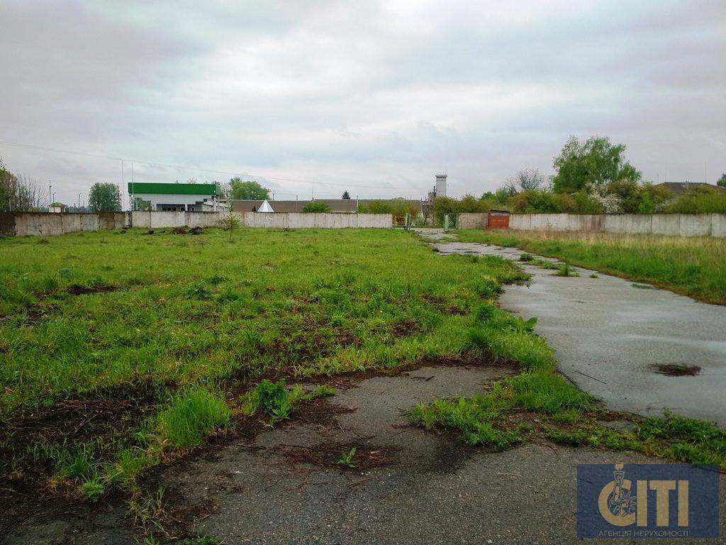 Майновий комплекс у Житомирському районі, 5700 м2