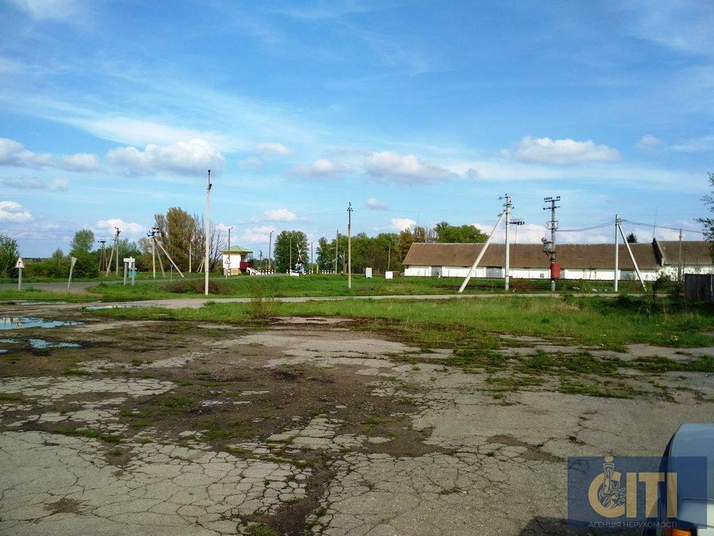 Майновий комплекс у Житомирському районі, 5700 м2