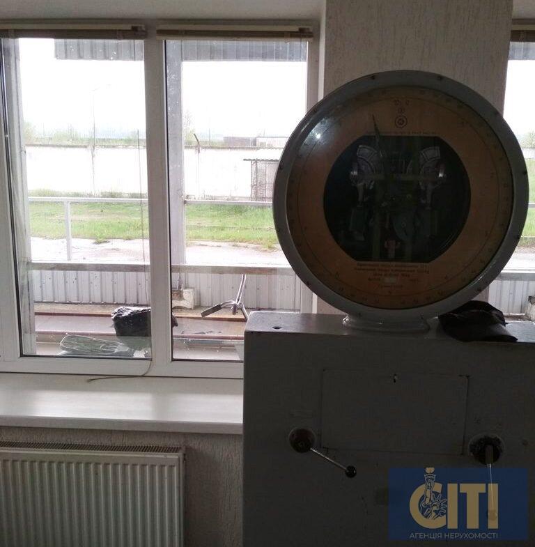 Майновий комплекс у Житомирському районі, 5700 м2