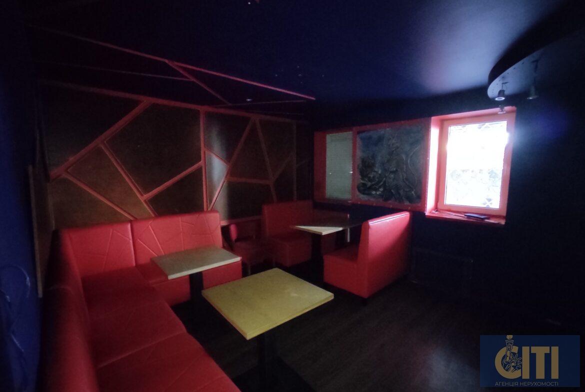 Магазин-кафе в центрі Житомира, 120 кв.м.