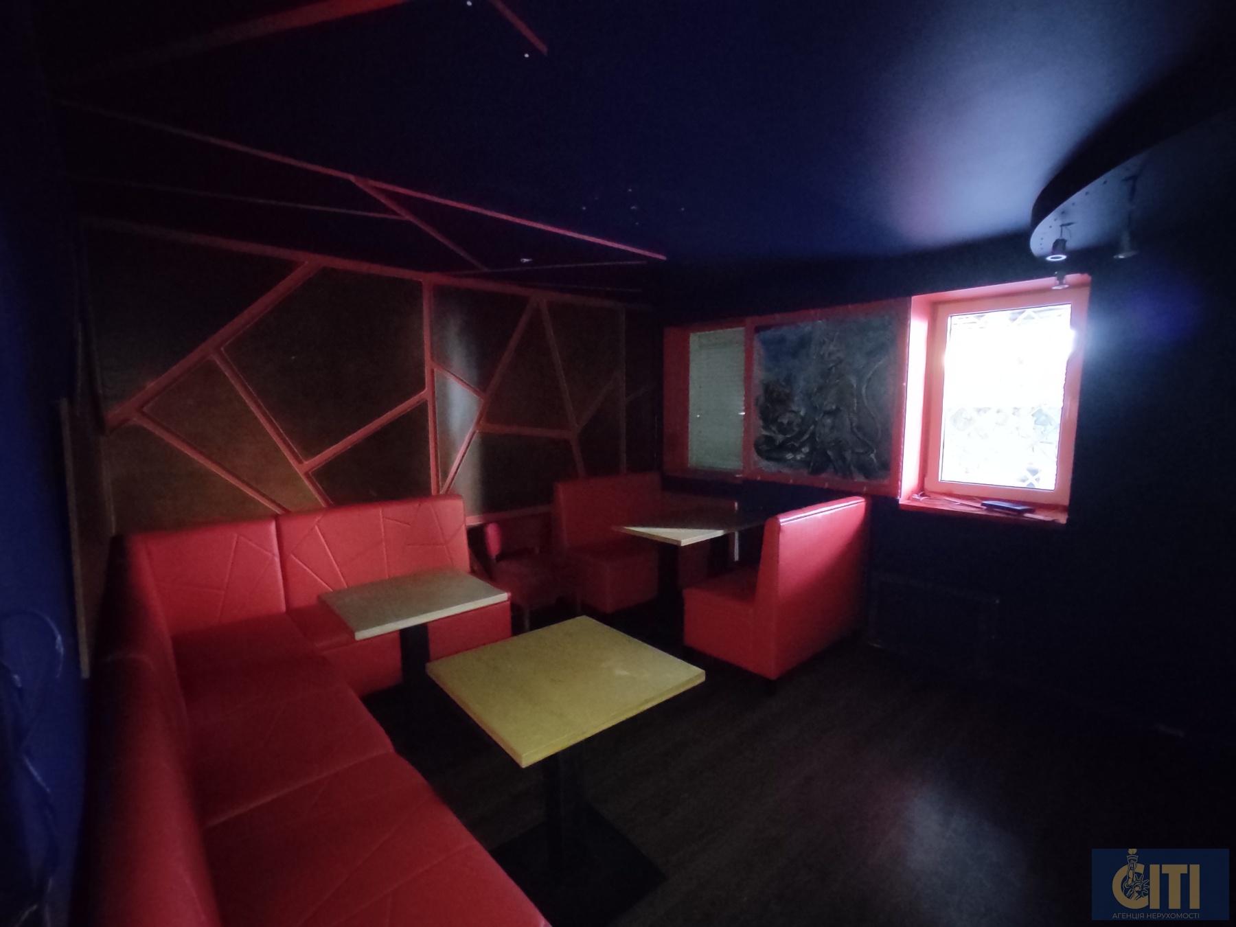 Магазин-кафе в центре Житомира, 120 кв.м. Магазин-кафе в центрі Житомира, 120 кв.м.