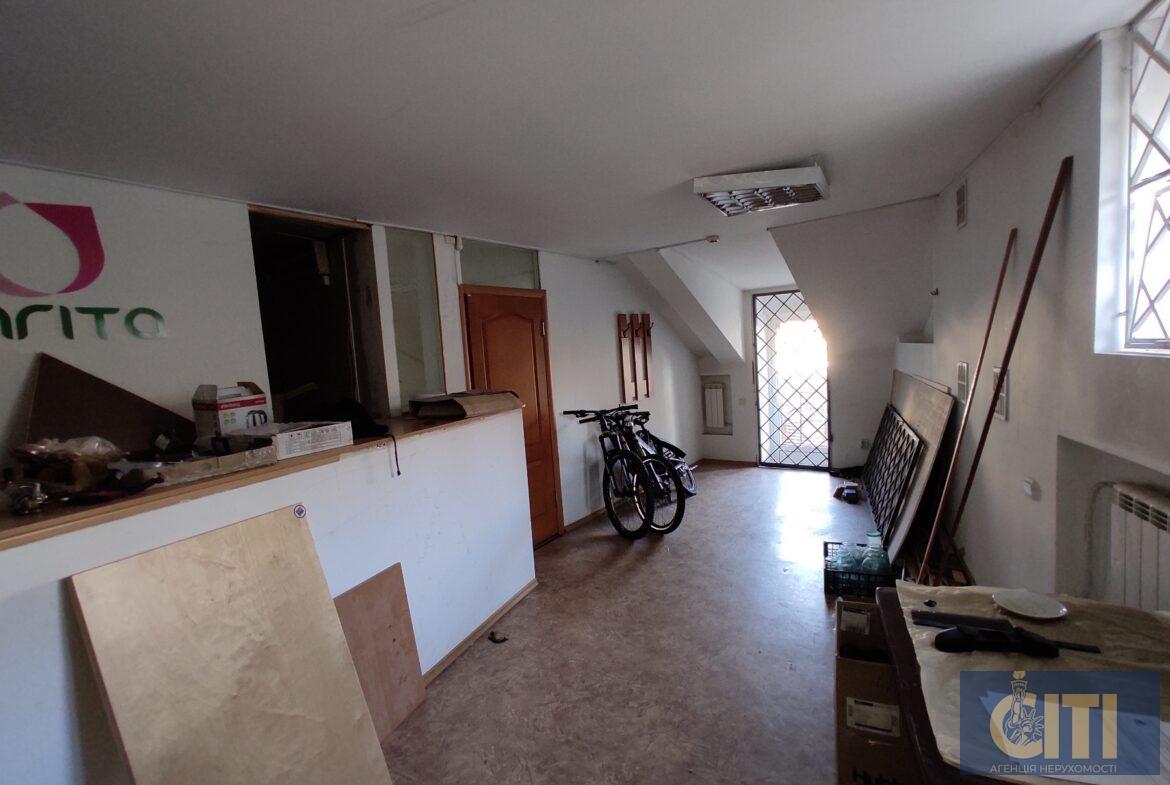 Магазин-кафе в центрі Житомира, 120 кв.м.