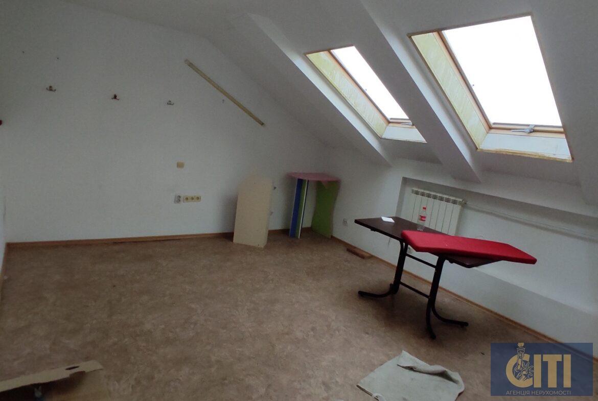 Магазин-кафе в центрі Житомира, 120 кв.м.