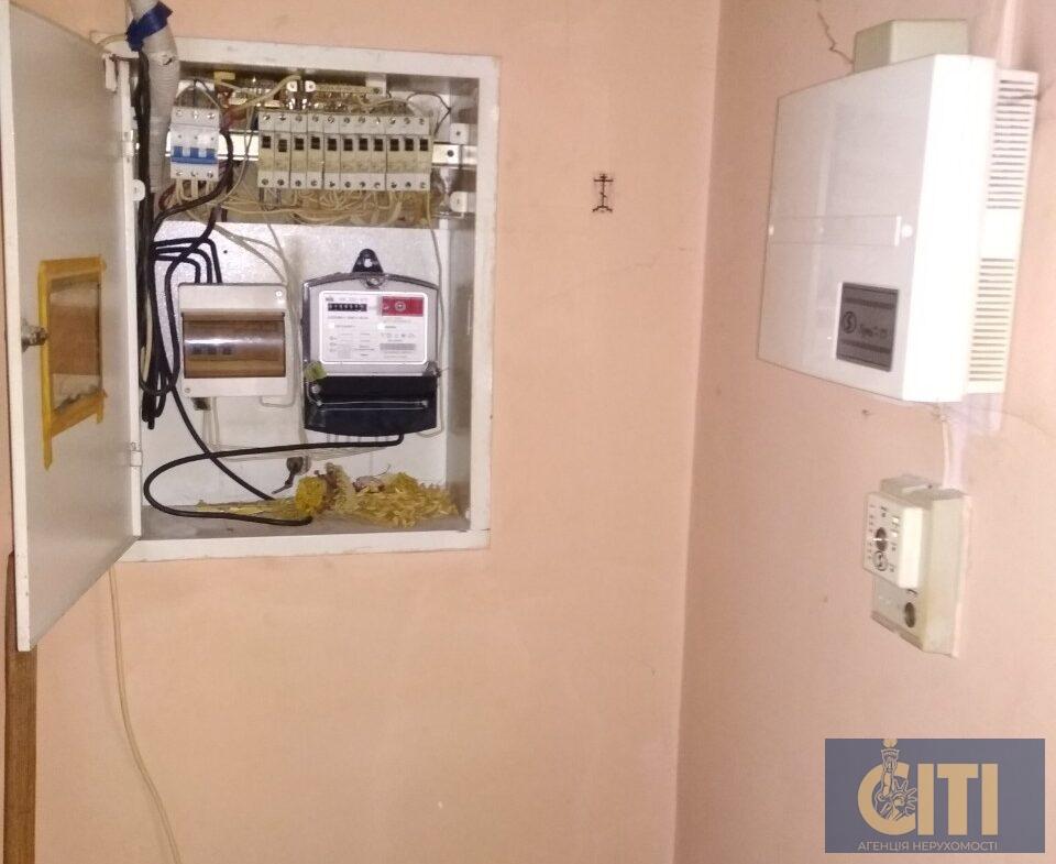 Магазин промислових товарів у центрі, 80 м2