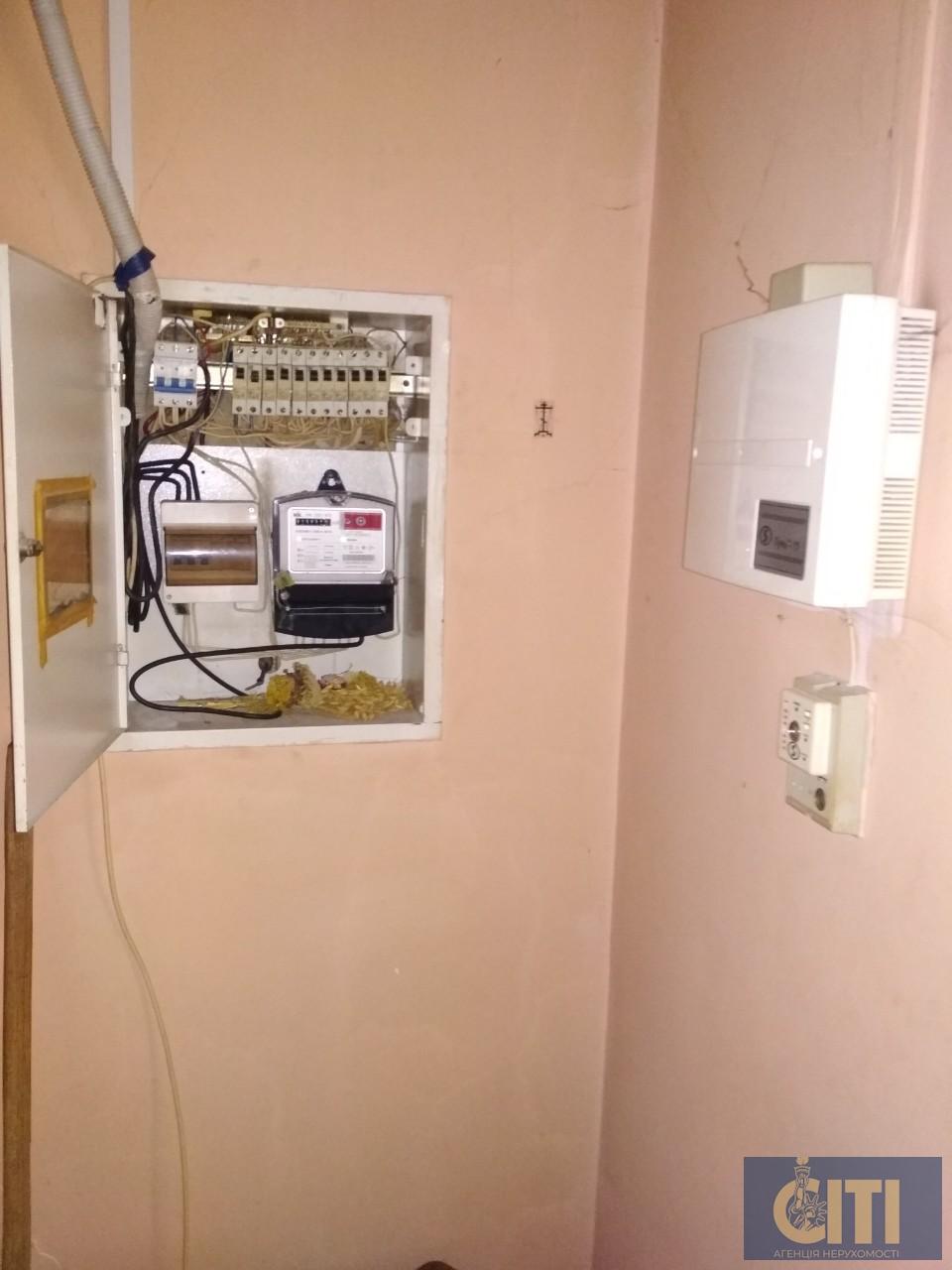 Магазин промислових товарів у центрі, 80 м2