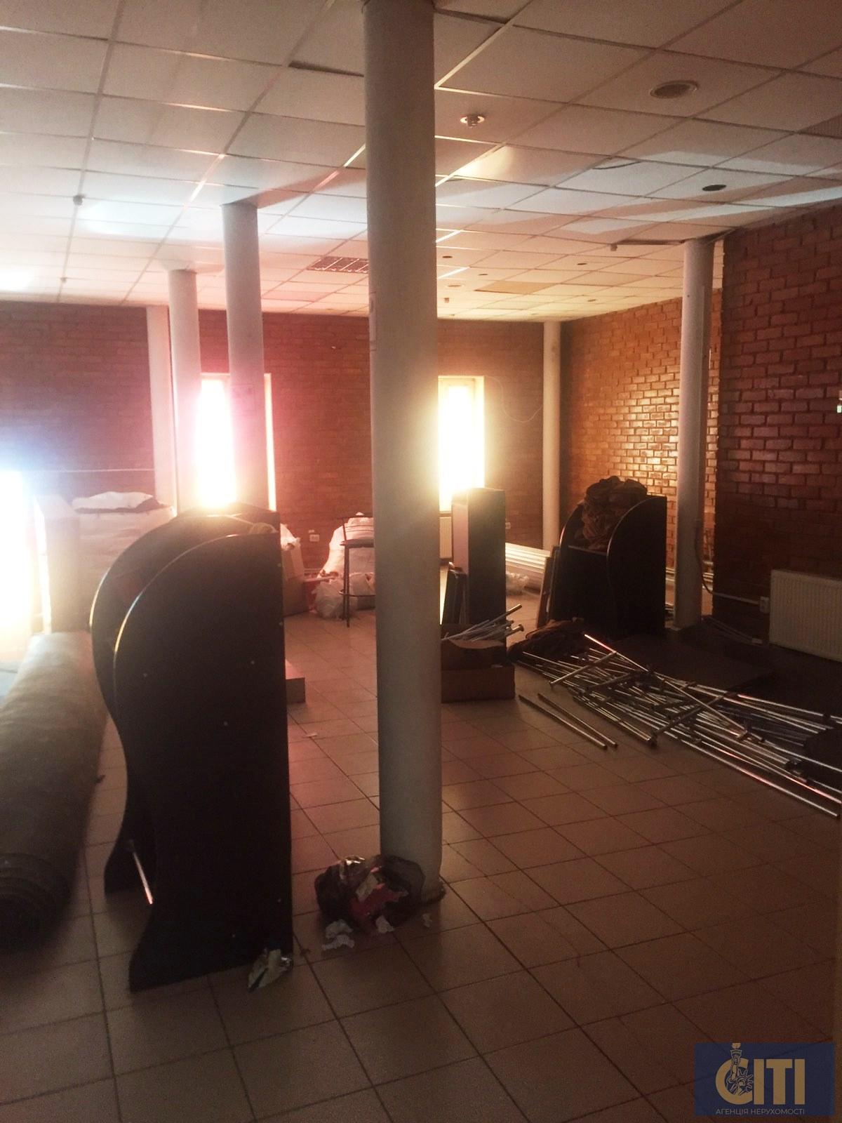 Магазин у центрі, 430 кв.м