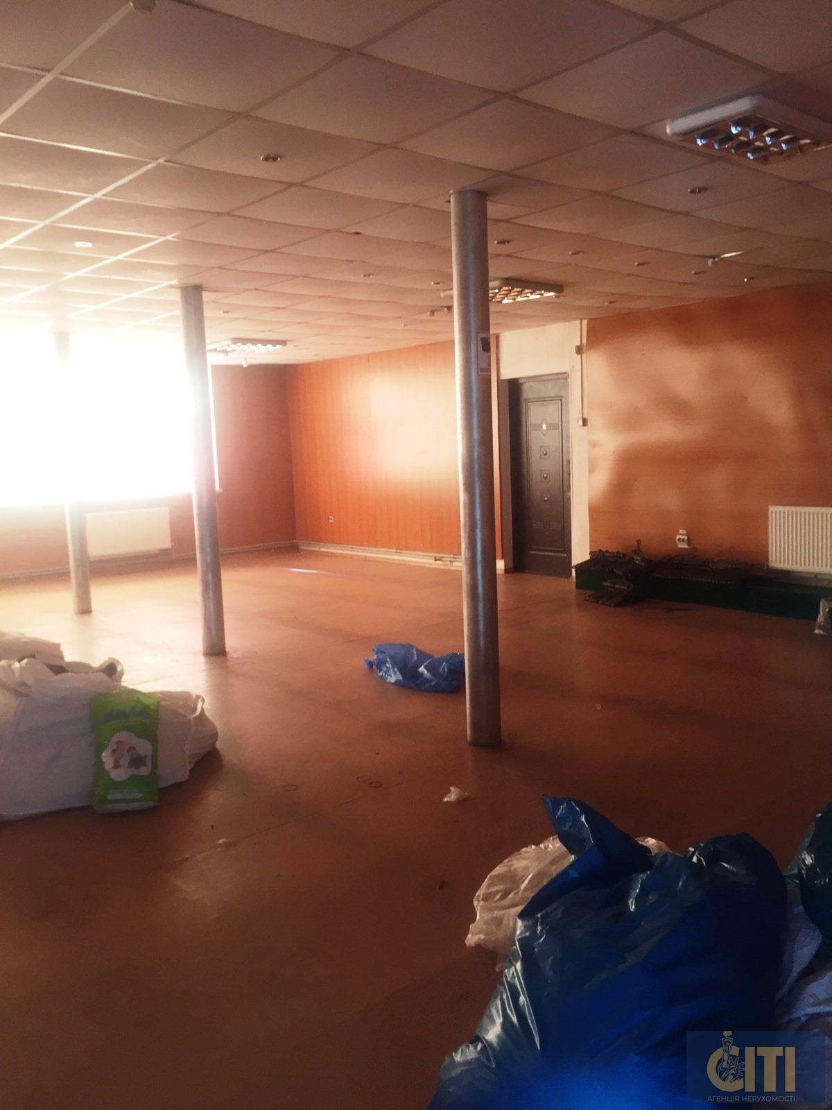 Магазин в центре, 430 кв.м Магазин у центрі, 430 кв.м