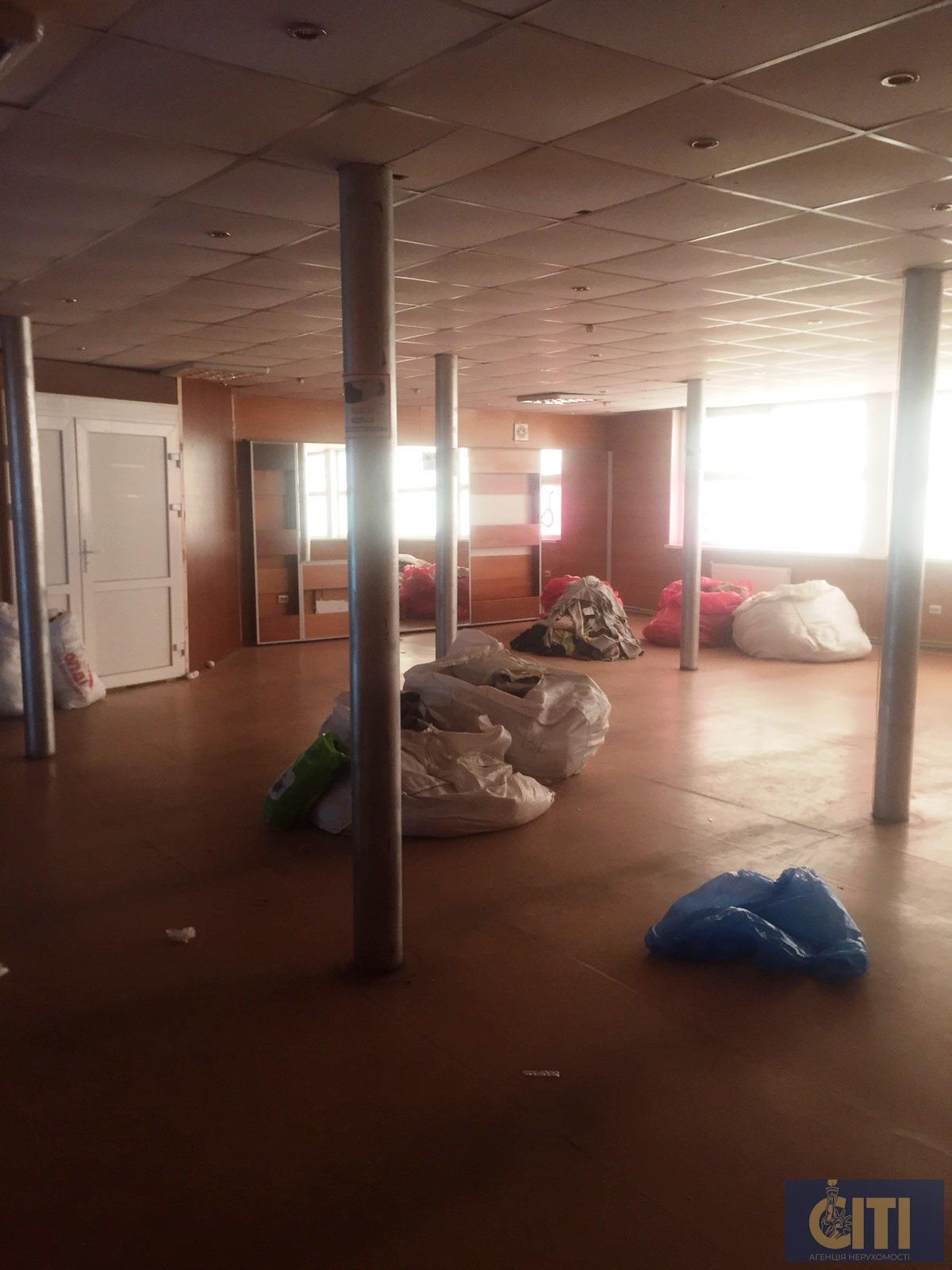 Магазин у центрі, 430 кв.м