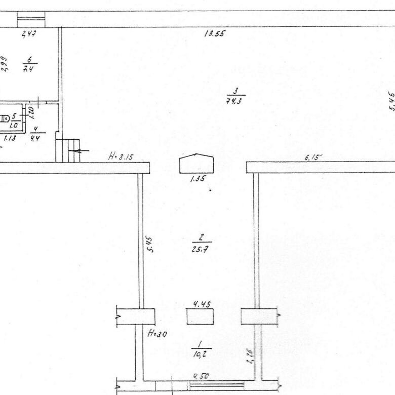Магазин у центрі, вул. Небесної Сотні, 122 кв.м.