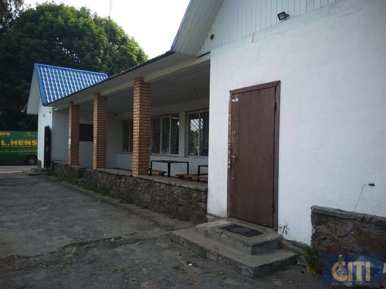 Магазин+кафе в с.Соколів, 480 м2