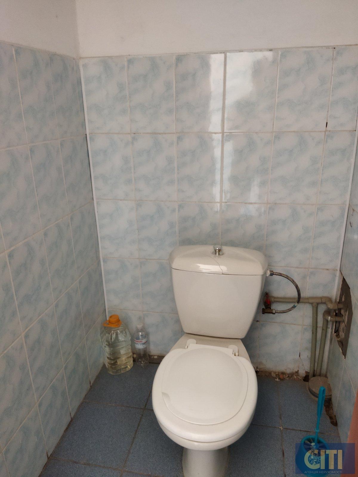 Офисные помещение различной площади, 12-130 кв.м. Офісні приміщення різної площі, 12-130 кв.м.