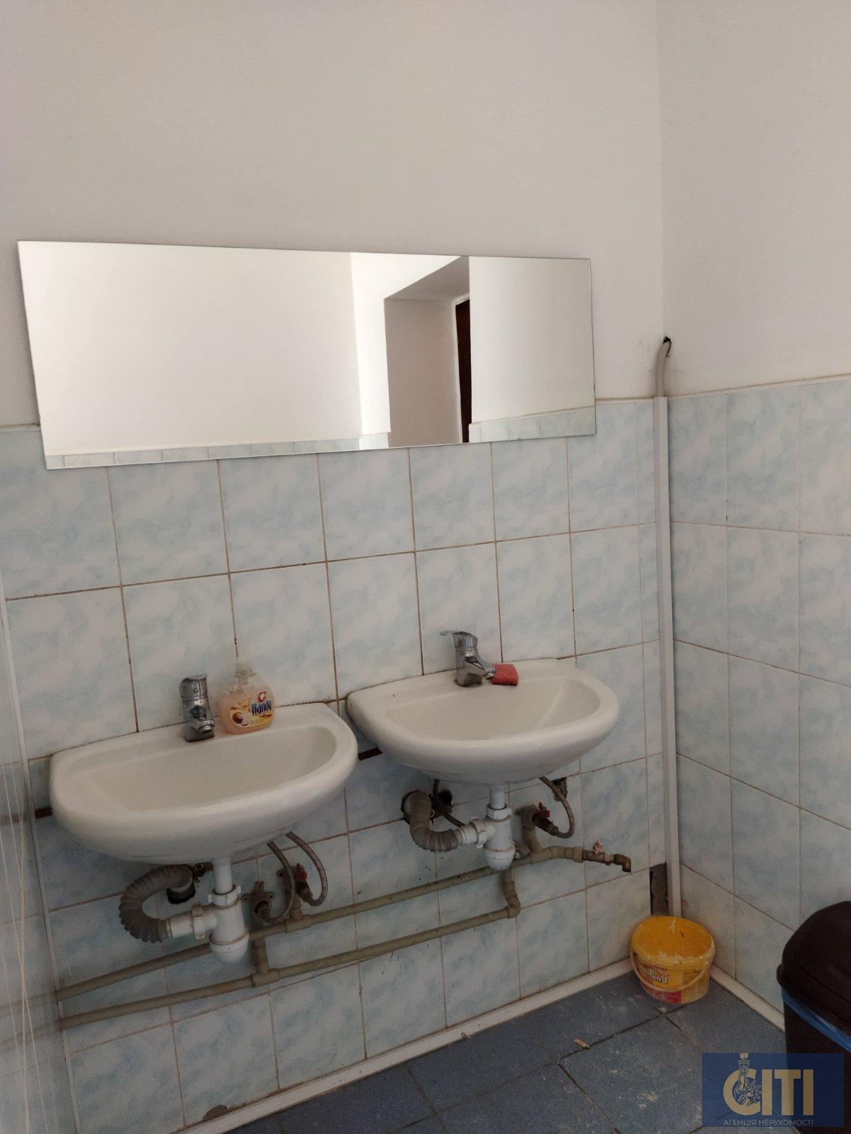 Офисные помещение различной площади, 12-130 кв.м. Офісні приміщення різної площі, 12-130 кв.м.