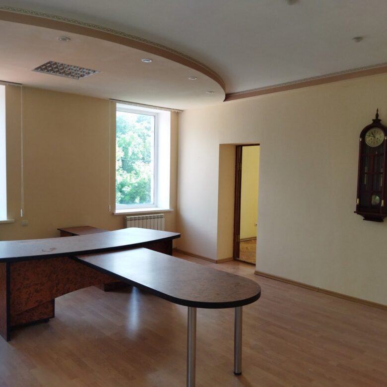 Офісні приміщення різної площі, 12-130 кв.м.