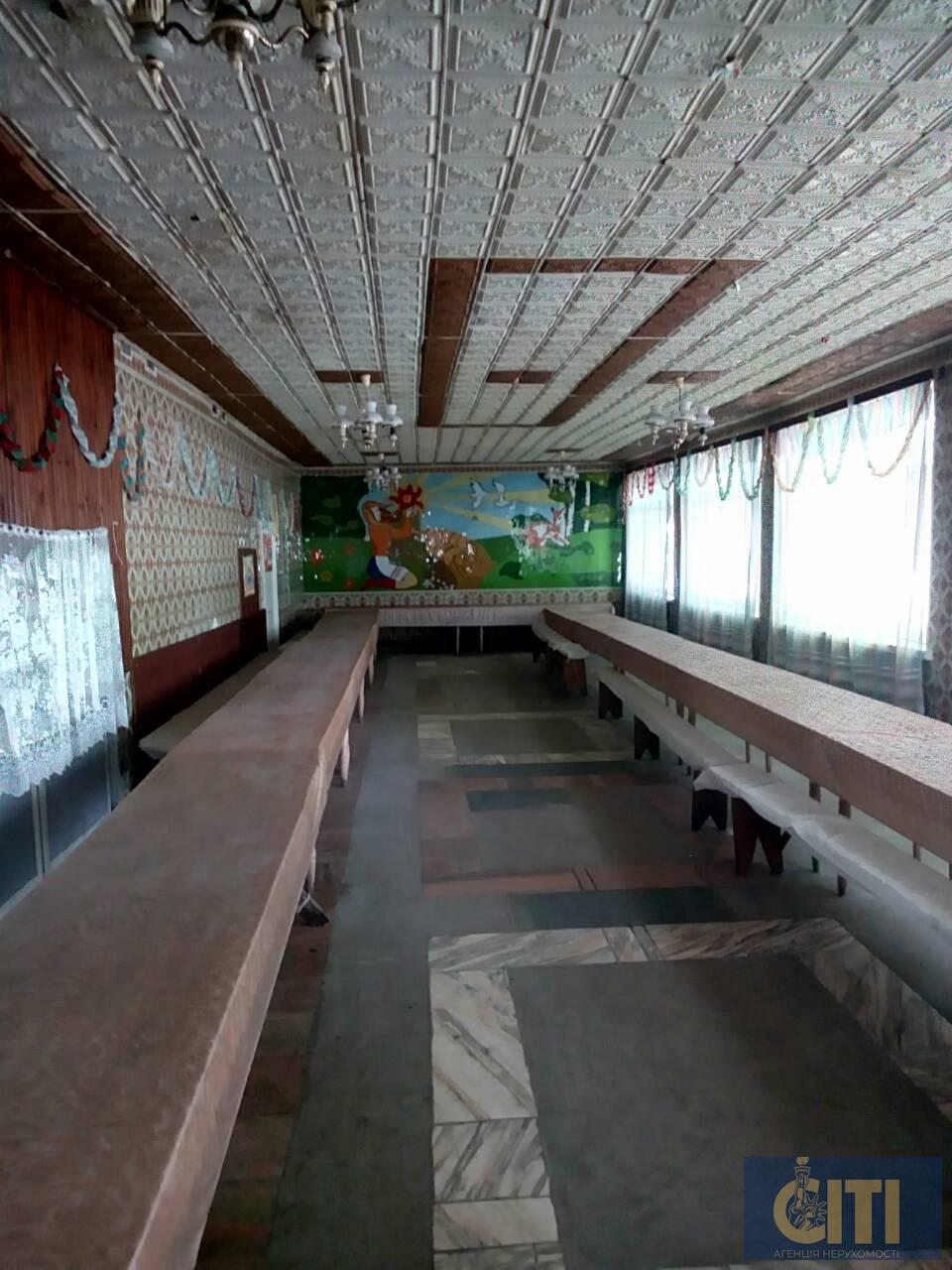 Отдельностоящее здание с.Соколов, 800 м2 Окремо розташована будівля с.Соколів, 800 м2