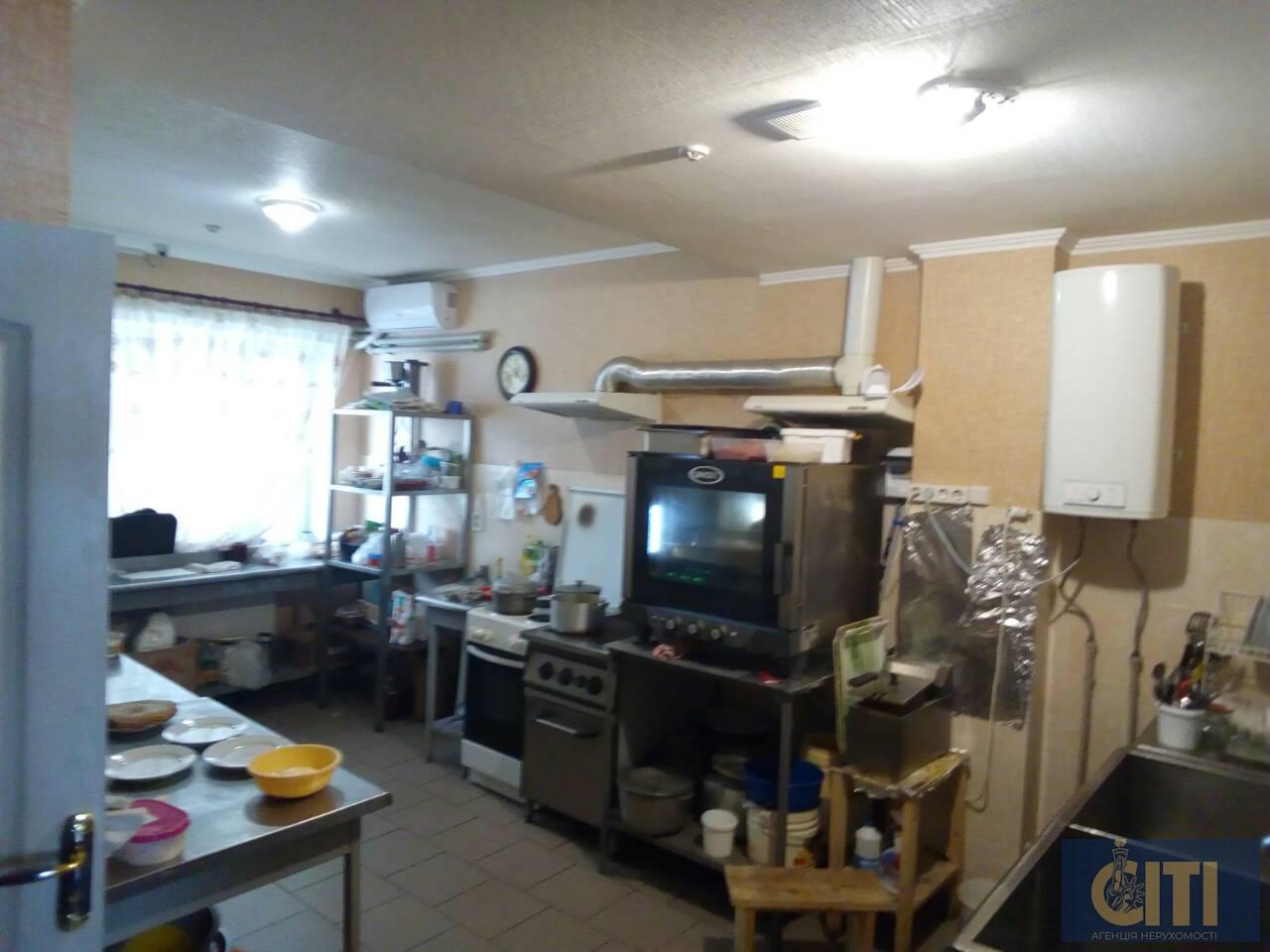 Готельно-ресторанний комплекс, 2000 м2