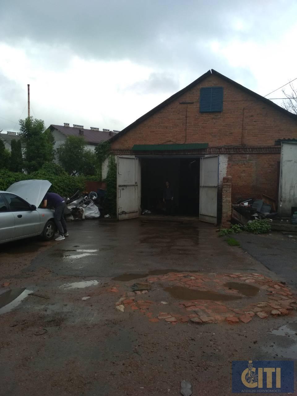 Помещение СТО в Житомире Приміщення СТО в Житомирі