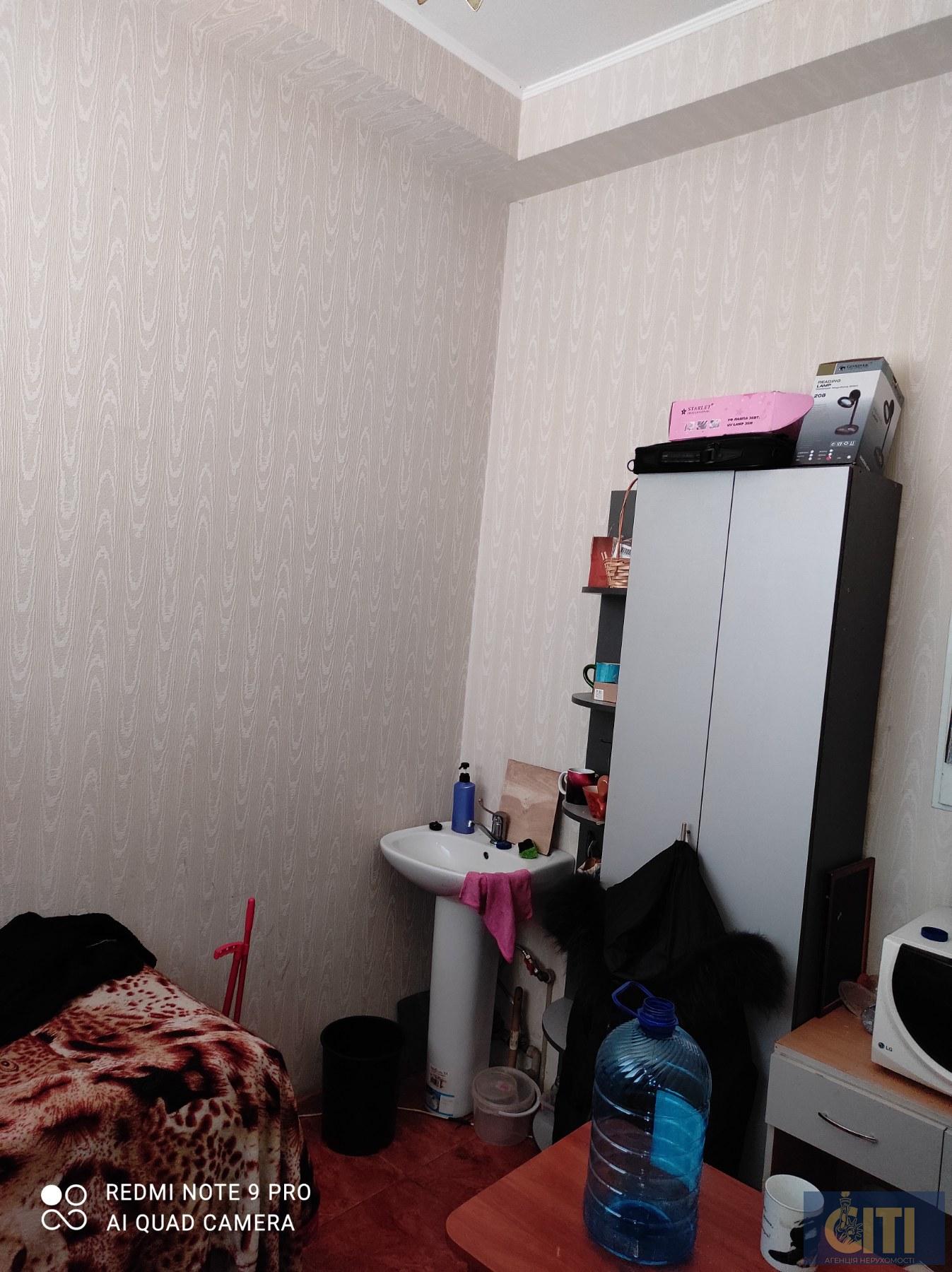 Помещение в центре по ул.Ольжича, 26 м2 Приміщення в центрі по вул.Ольжича, 26 м2