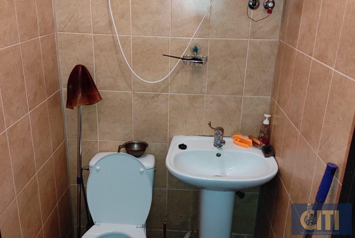 Приміщення в центрі по вул.Ольжича, 26 м2