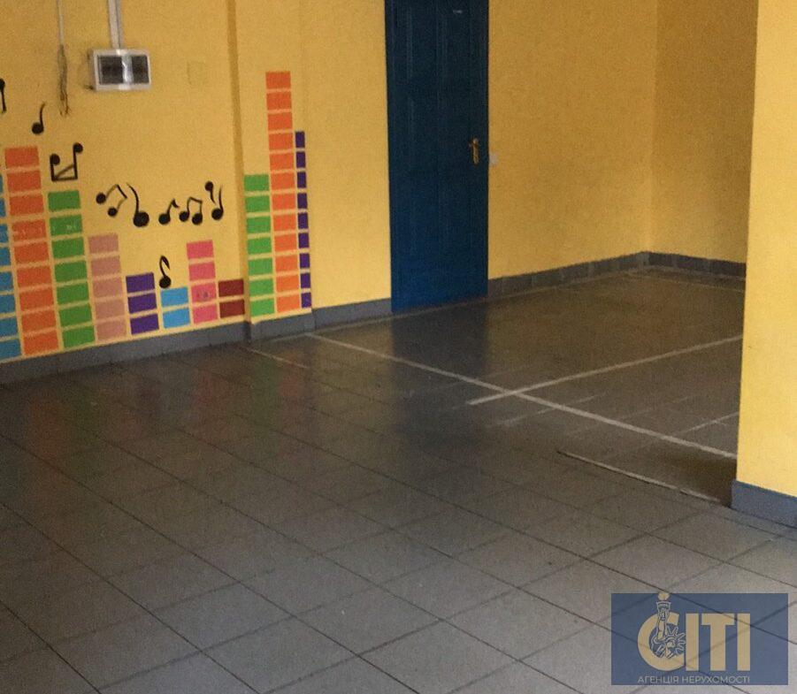 Приміщення в центрі Житомира по вулиці Київська, 164 м2