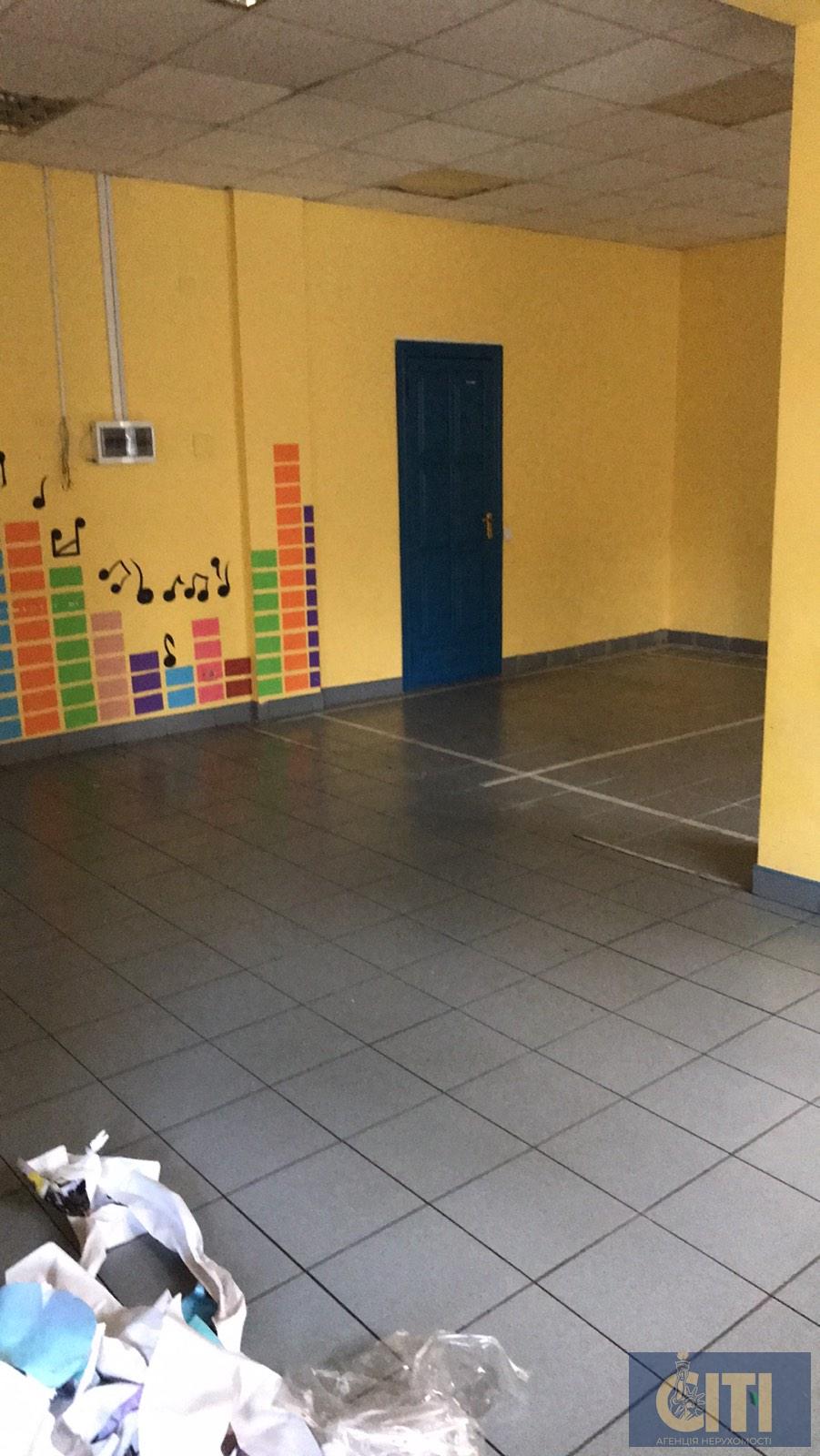 Приміщення в центрі Житомира по вулиці Київська, 164 м2