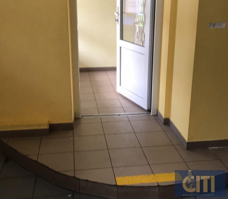 Приміщення в центрі Житомира по вулиці Київська, 164 м2