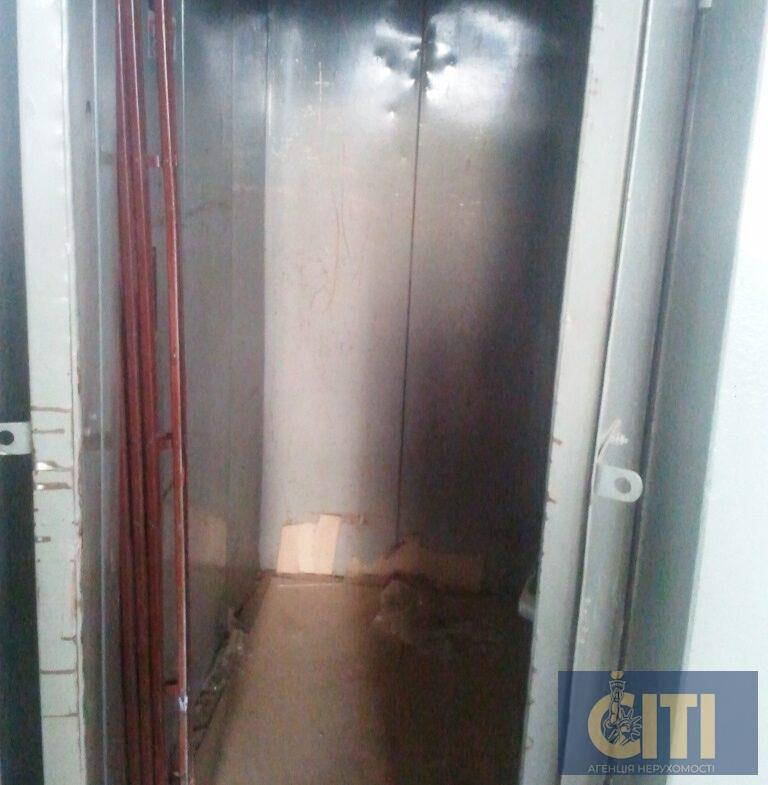 Виробничо-складські приміщення в Житомирі, 5640 м2, 90 сот.