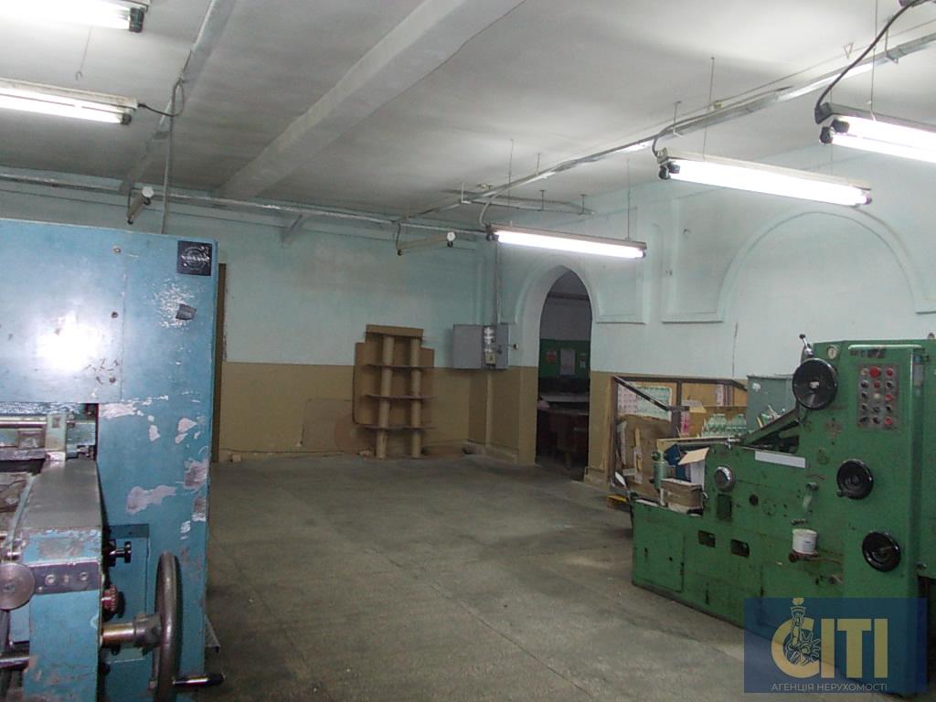 Виробниче приміщення в центрі, район ЦУМу, 650 м2