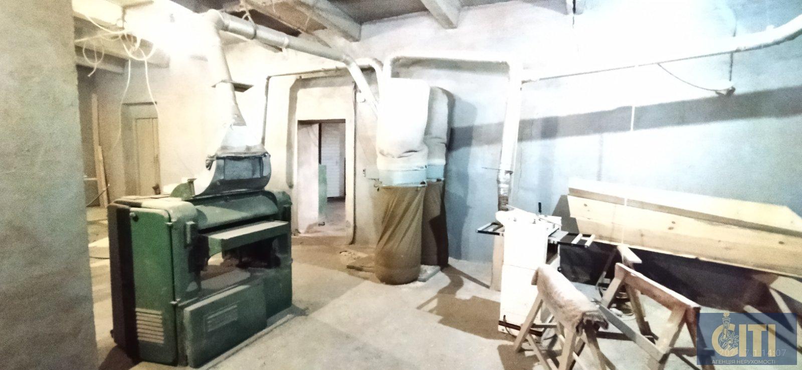 Виробничий комплекс у Станишівці, 2000 кв.м.