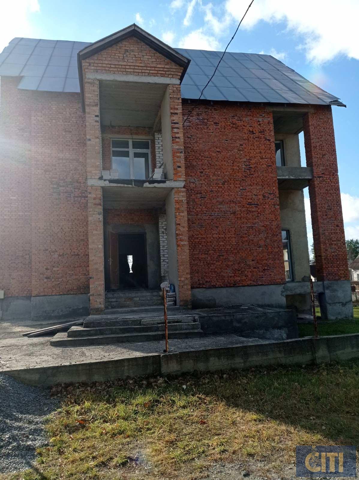 Будинок під готель у Денішах, 600 м2