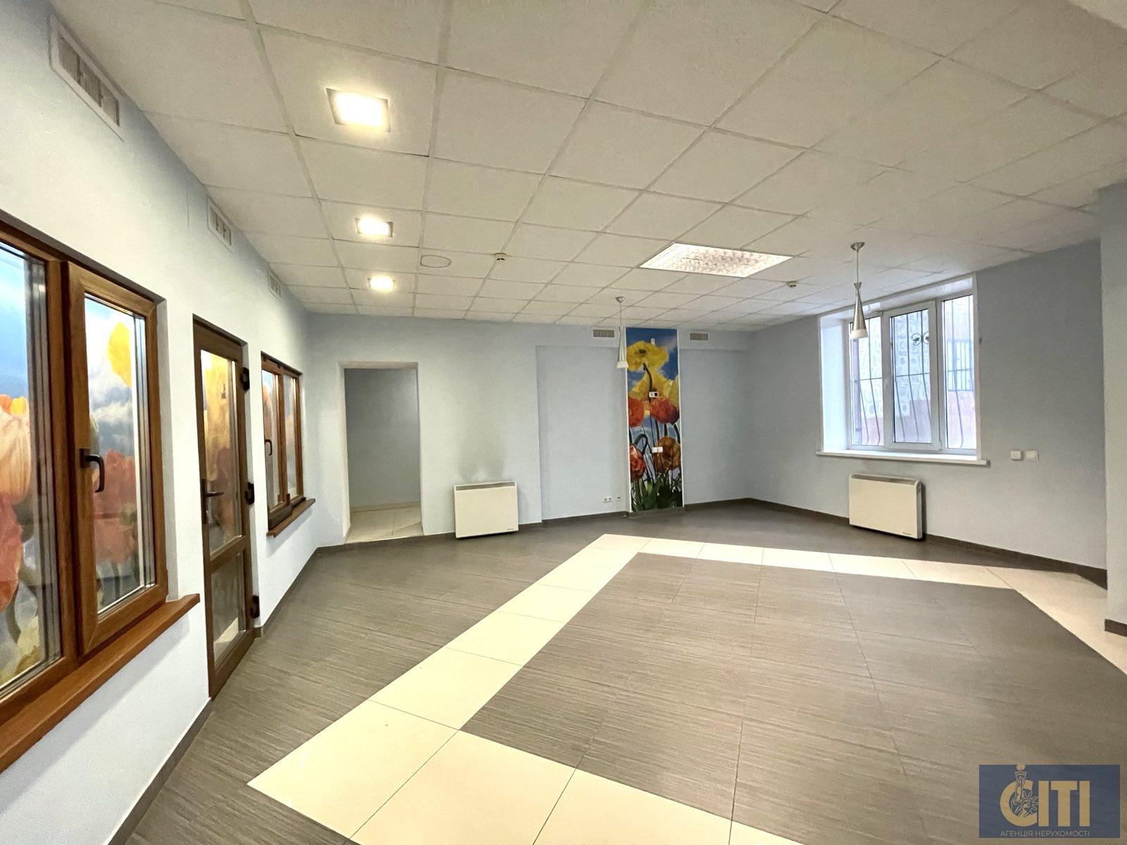 Приміщення фасадне 200 кВ.м.