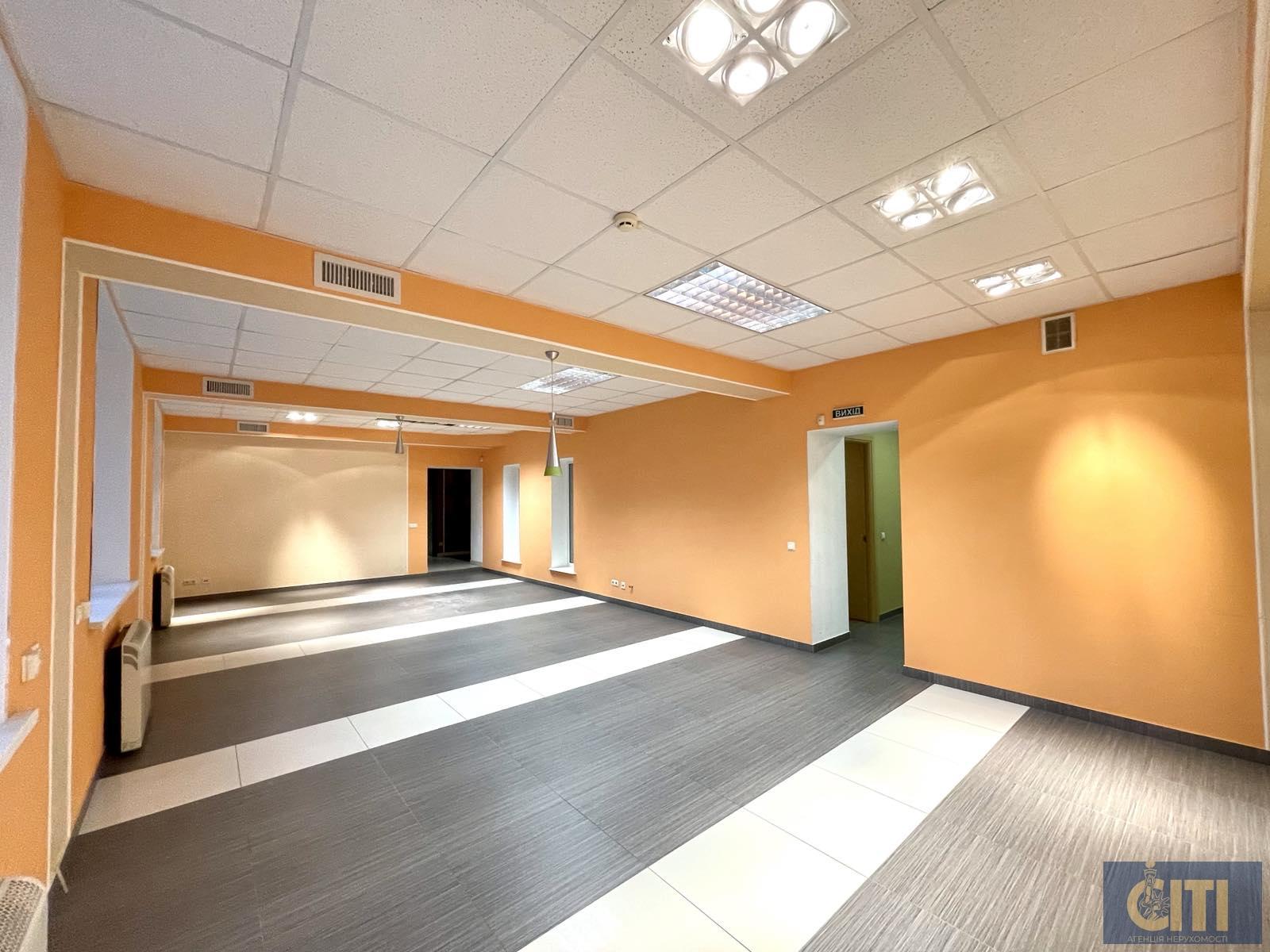 Приміщення фасадне 200 кВ.м.