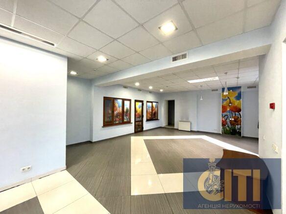 Приміщення фасадне 200 кВ.м.