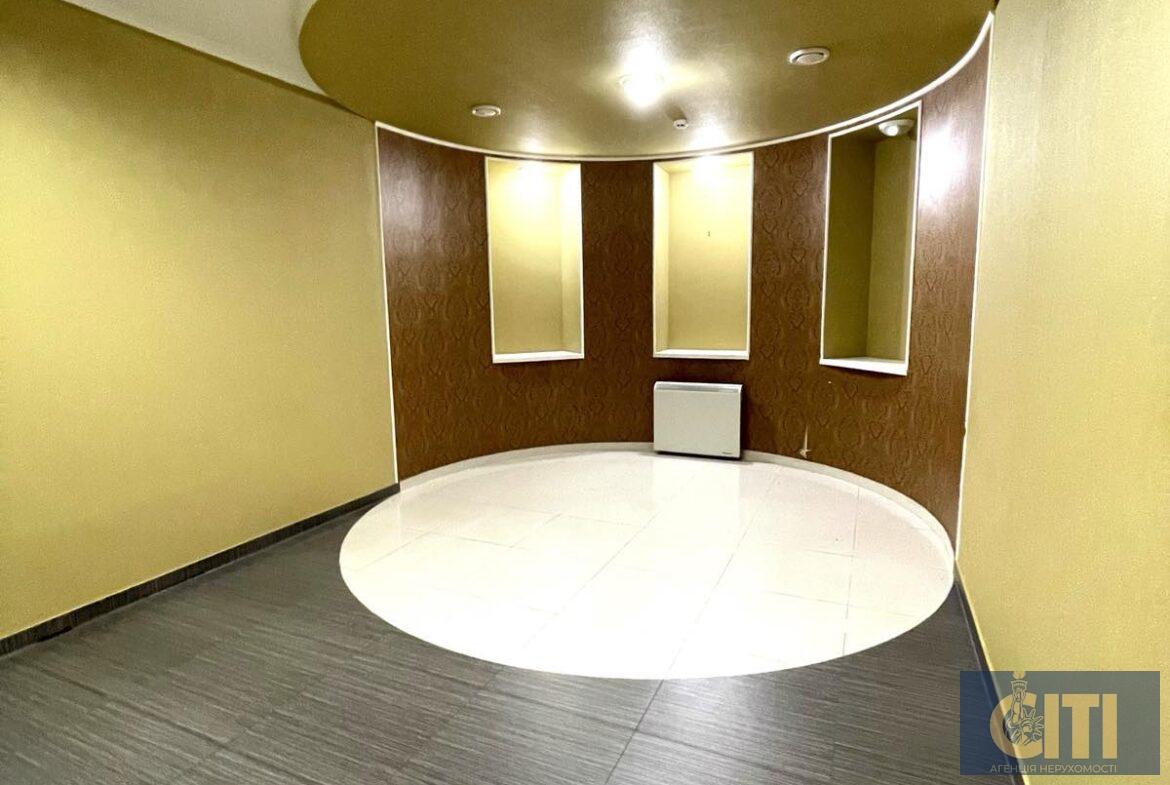 Приміщення фасадне 200 кВ.м.