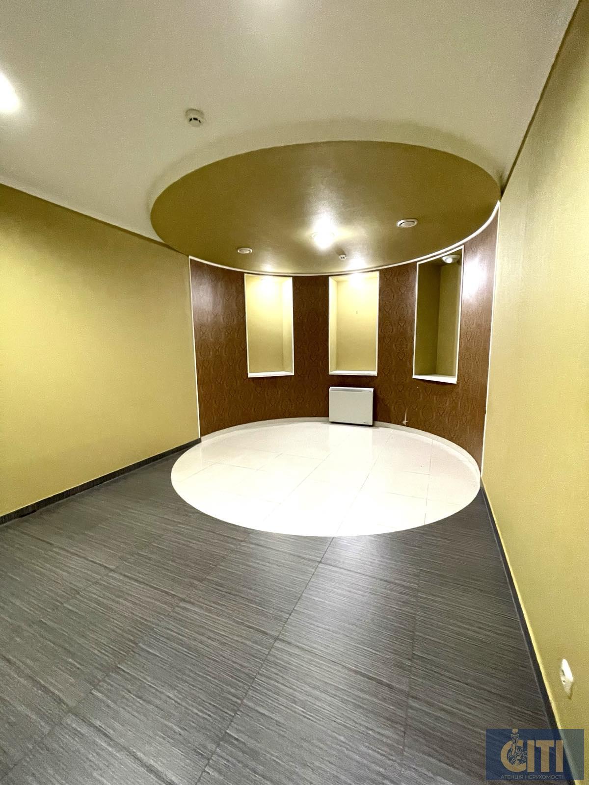 Приміщення фасадне 200 кВ.м.