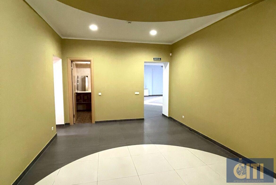 Приміщення фасадне 200 кВ.м.