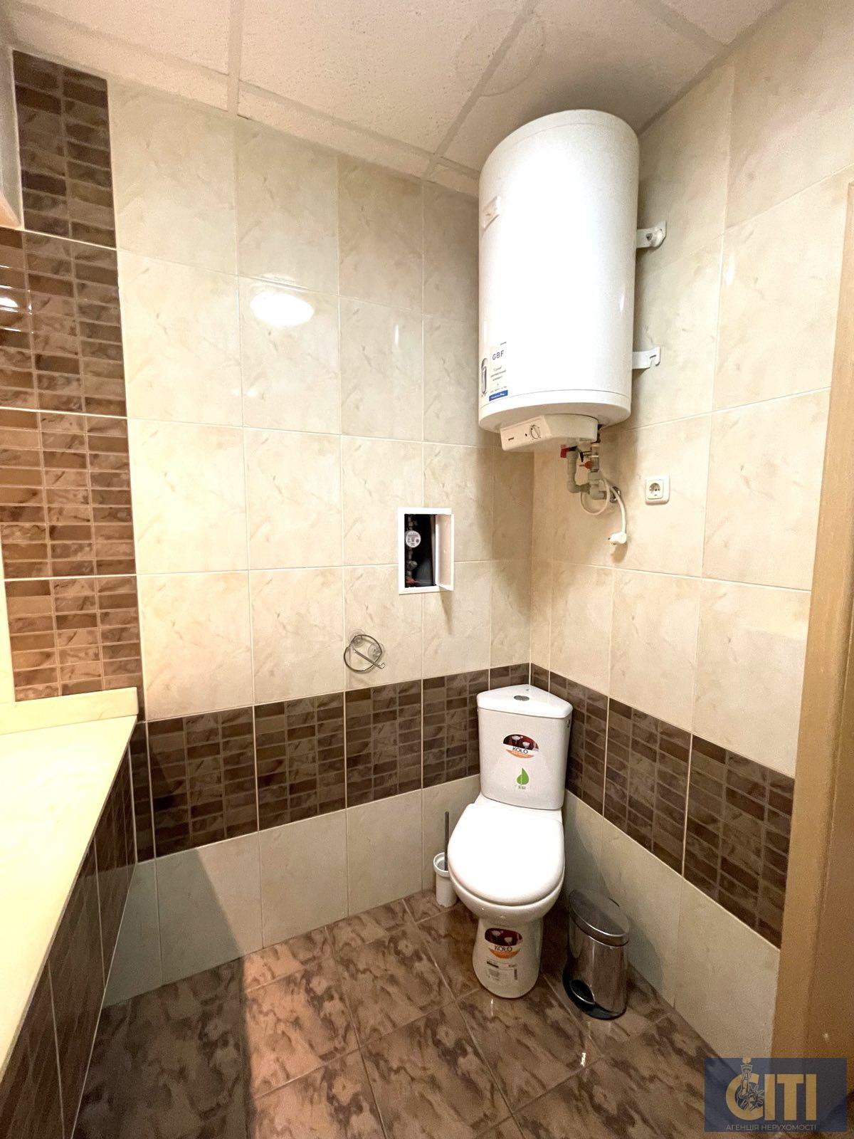 Приміщення фасадне 200 кВ.м.