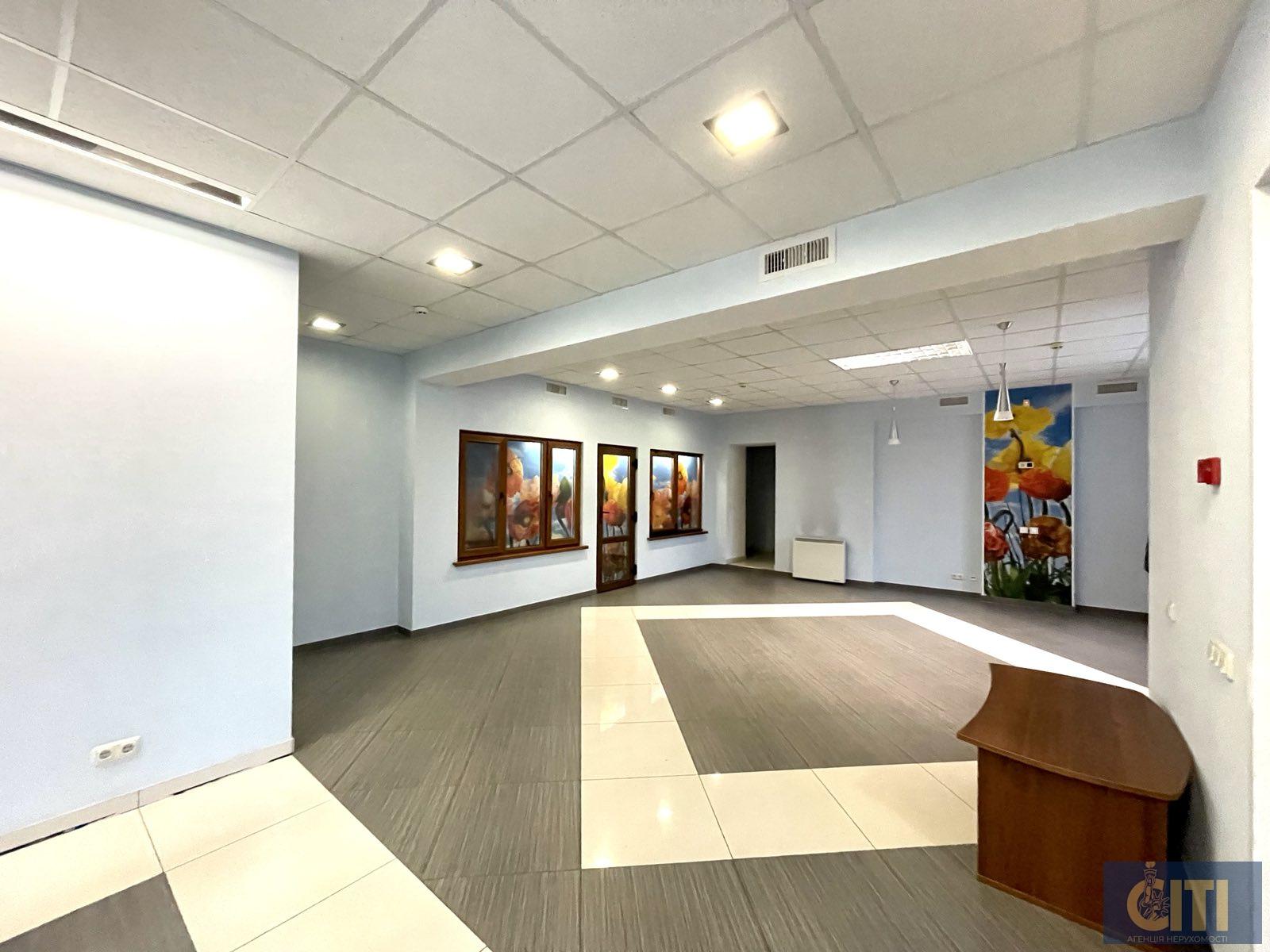 Приміщення фасадне 200 кВ.м.