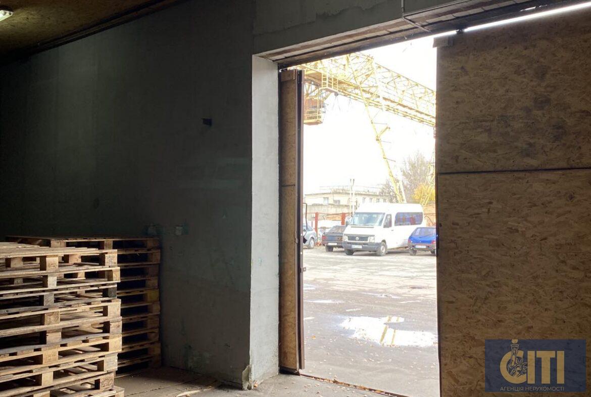 Склад по вул.Баранова, 240 м2