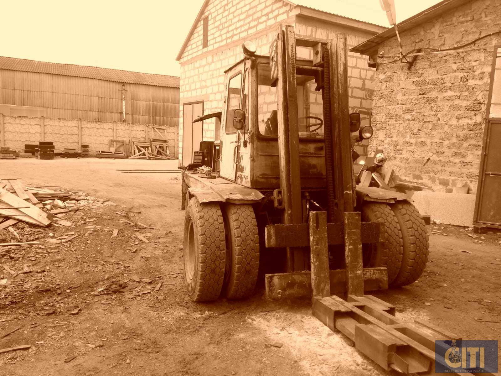 Цех з обробки граніту та природного каменю в Коростишеві