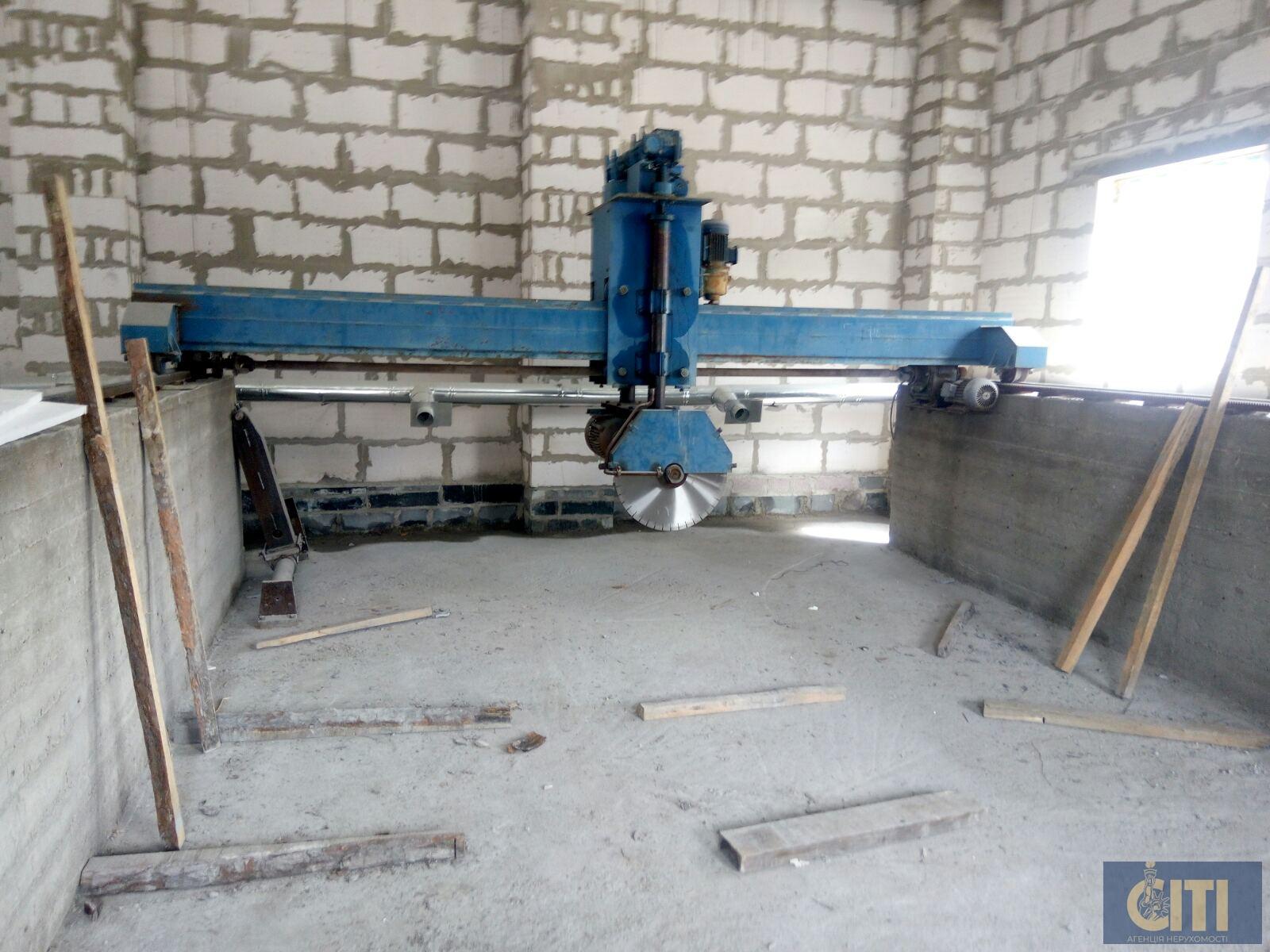 Цех з обробки граніту та природного каменю в Коростишеві