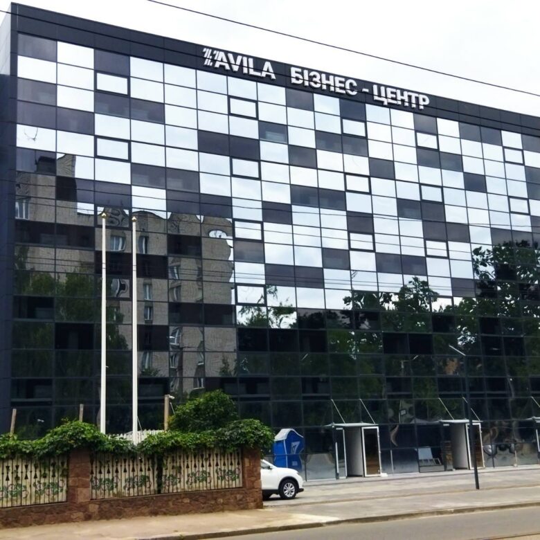 Приміщення під банк, офіс, магазин у самому центрі Житомира, 83 м2