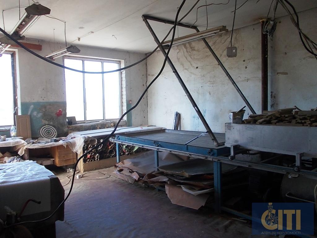 Виробниче приміщення, район музичної ф-ки, 365 м2