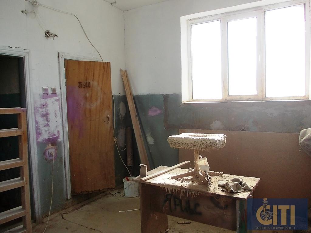 Виробниче приміщення, район музичної ф-ки, 365 м2