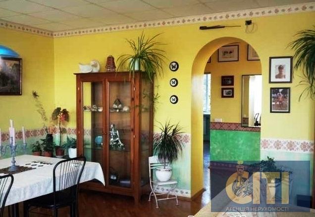 Цілісний комплекс у промисловій зоні Житомира. вул. Сергія Параджанова