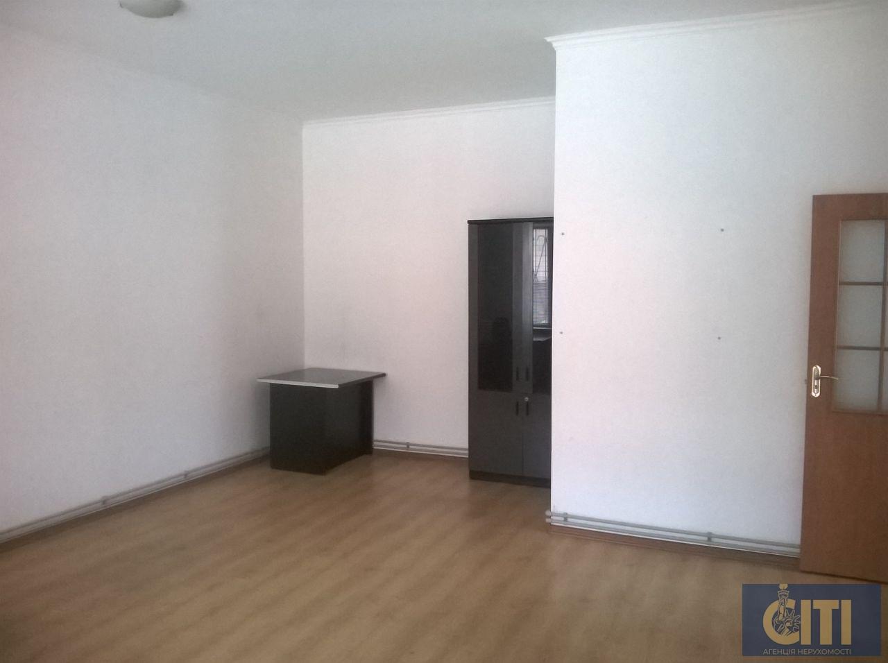 Офисное помещение в центральной части города, 41 м2 Офісне приміщення в центральній частині міста, 41 м2