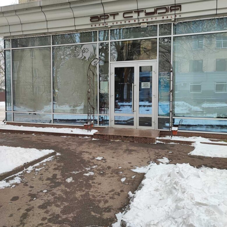 Приміщення (салон краси) у центрі, 140 м2