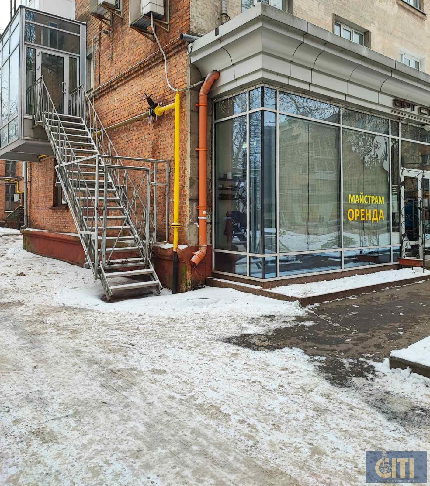 Помещение (салон красоты) в центре, 140 м2 Приміщення (салон краси) у центрі, 140 м2